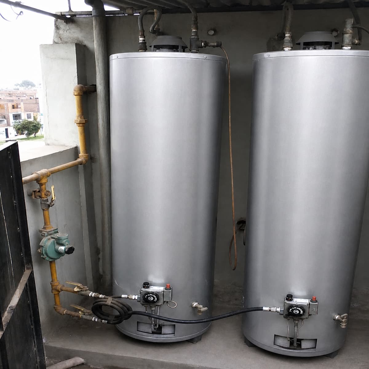 Instalación de gas natural en hotel para agua caliente y calefacción